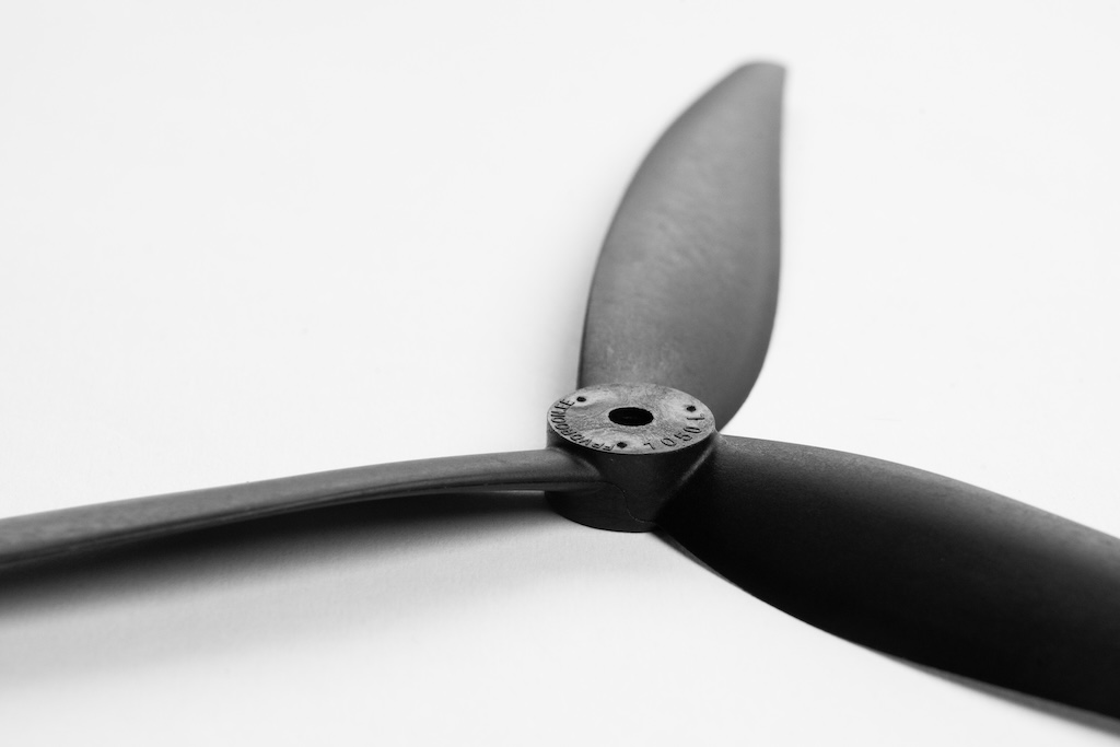 10-inch propellers 1050 (1CCW+1CW)